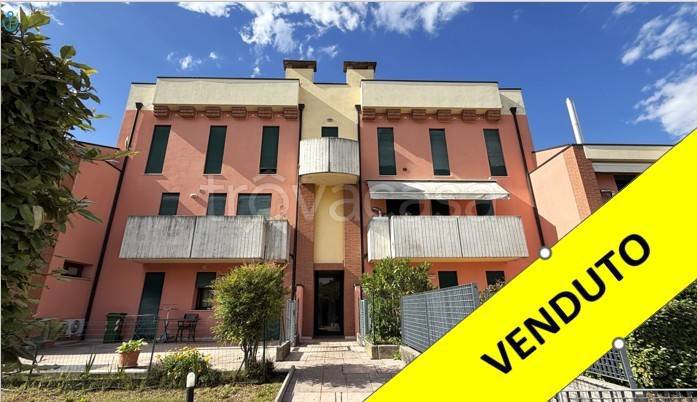 appartamento in vendita a Creazzo in zona Olmo