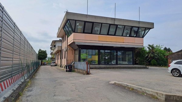ufficio in vendita a Creazzo in zona Olmo