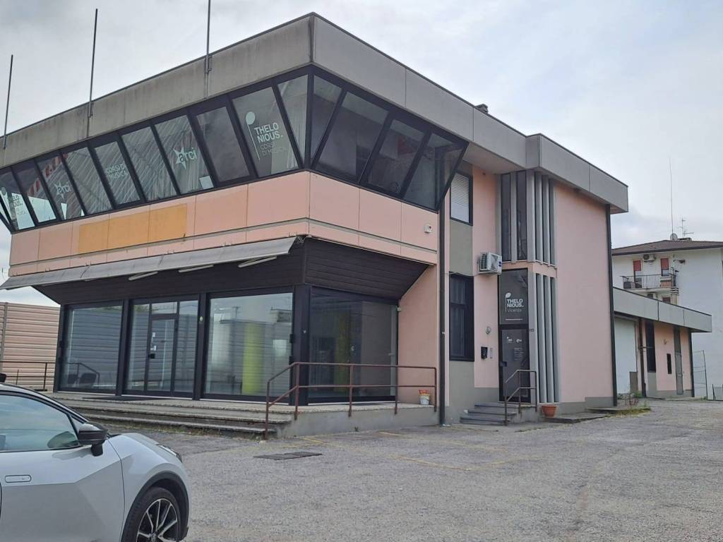 negozio in vendita a Creazzo