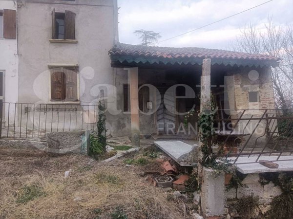 casale in vendita a Creazzo in zona Olmo