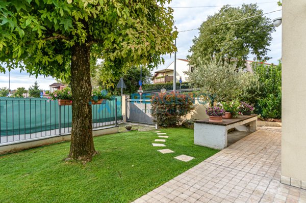 casa indipendente in vendita a Creazzo in zona Olmo