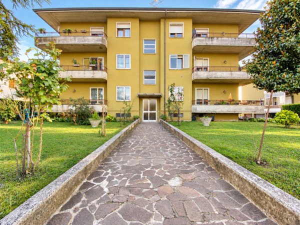 appartamento in vendita a Creazzo in zona Olmo