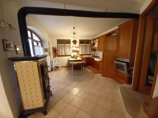 casa indipendente in vendita a Crespadoro in zona Marana