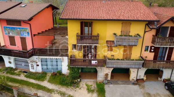 casa indipendente in vendita a Crespadoro in zona Marana