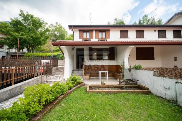casa indipendente in vendita a Crespadoro in zona Durlo