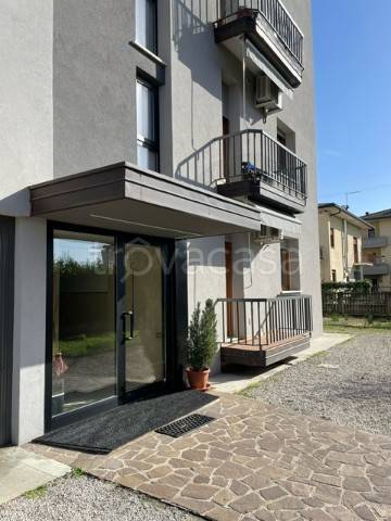 appartamento in vendita a Dueville in zona Povolaro