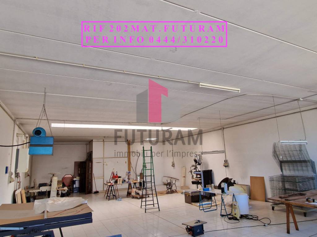 locale commerciale in vendita a Dueville