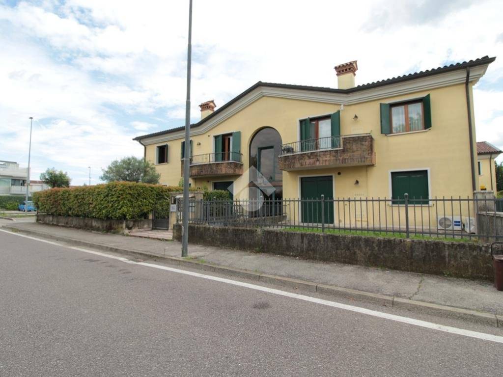 appartamento in vendita a Dueville