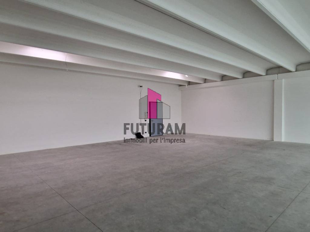 locale commerciale in vendita a Dueville