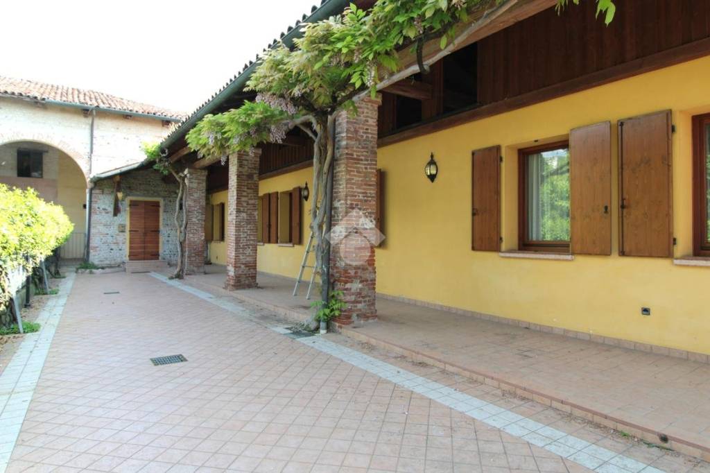 appartamento in vendita a Dueville in zona Passo di Riva