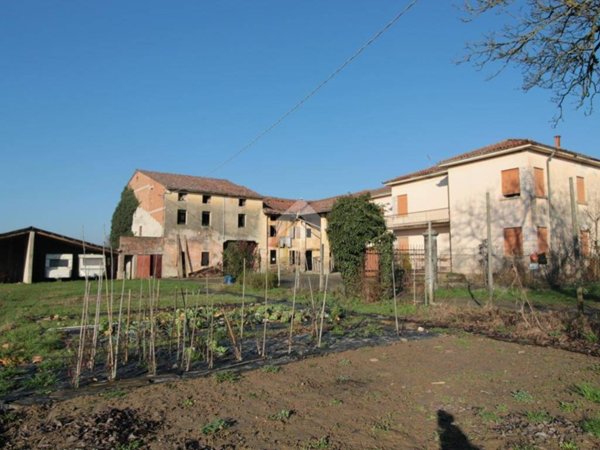 casale in vendita a Dueville in zona Vivaro