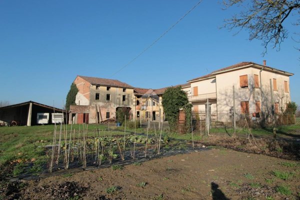 casale in vendita a Dueville in zona Vivaro