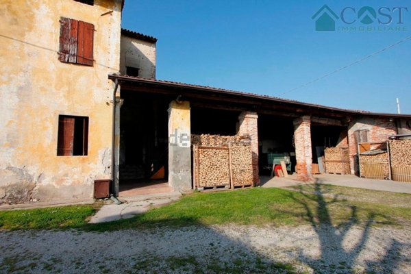esavano in vendita a Dueville
