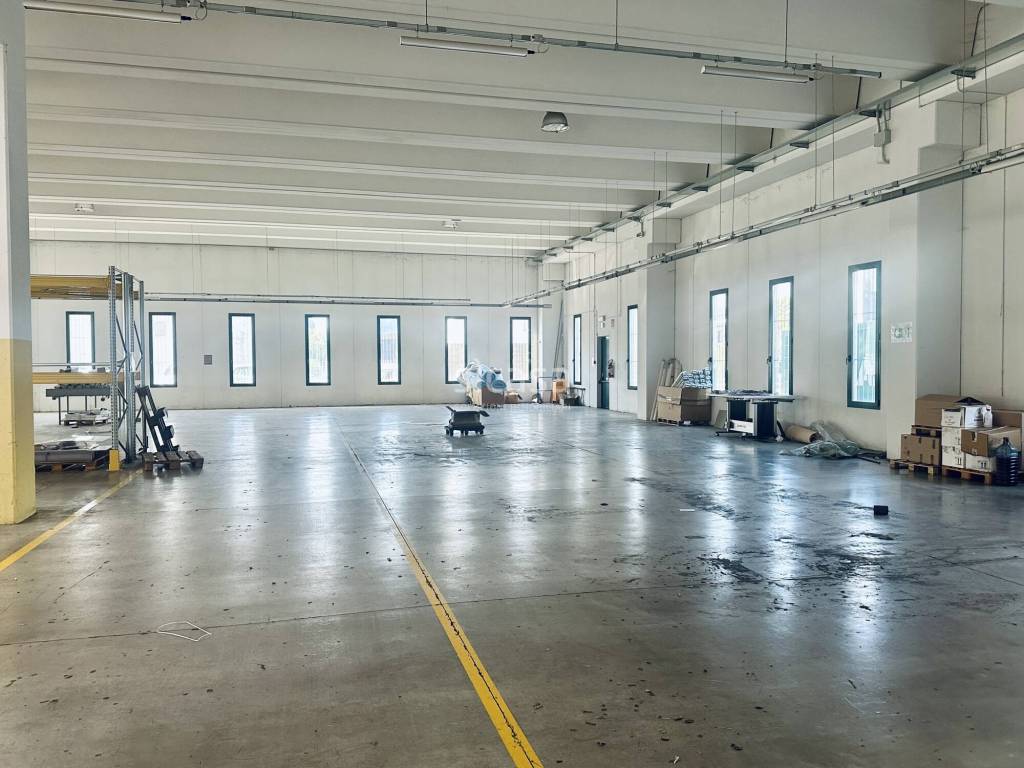 capannone in vendita a Dueville