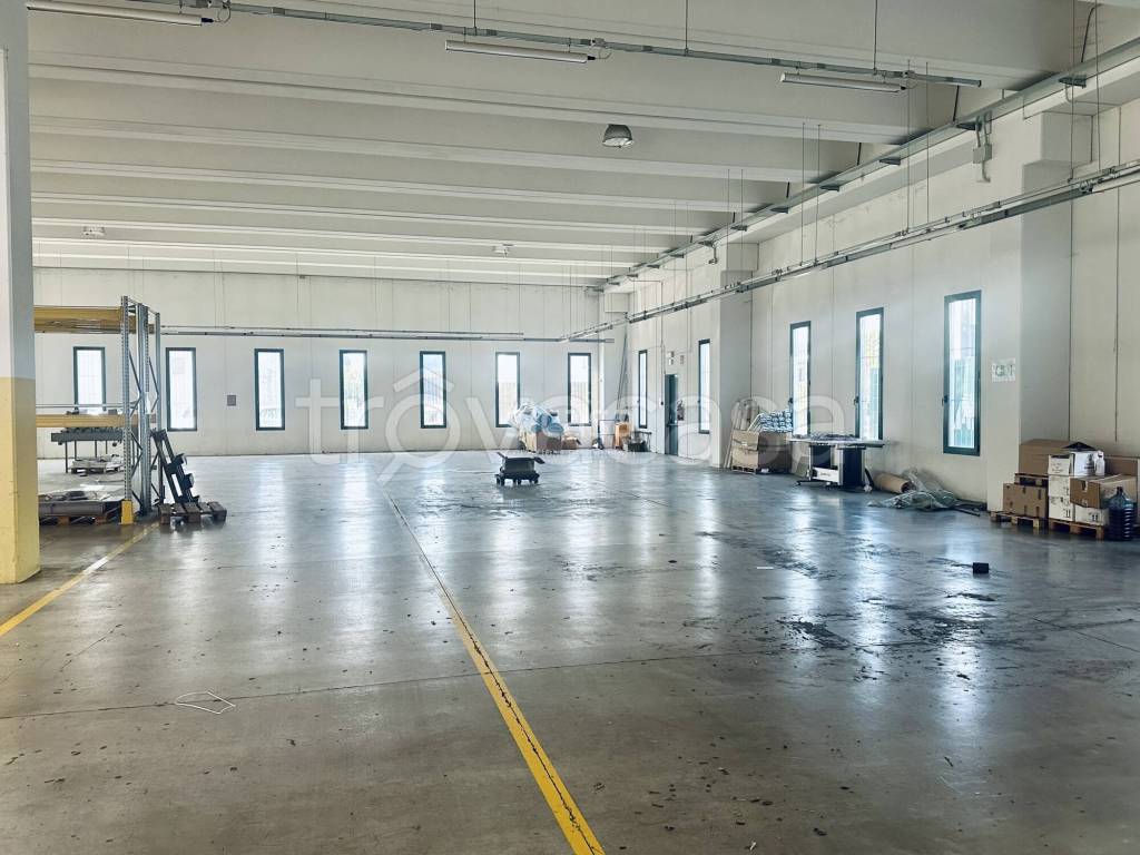 capannone in vendita a Dueville