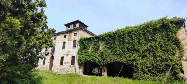 villa in vendita a Dueville in zona Povolaro