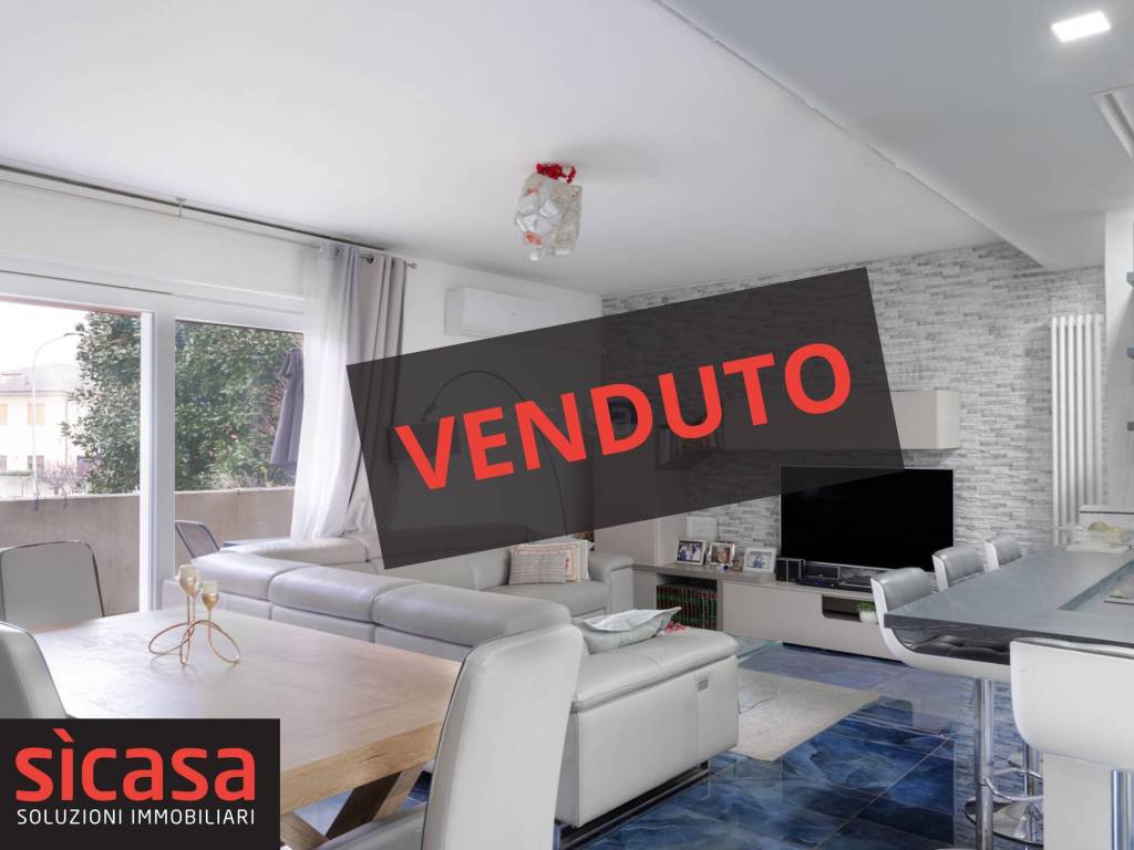 appartamento in vendita a Dueville in zona Povolaro