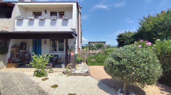 casa indipendente in vendita a Dueville in zona Passo di Riva