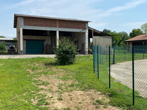 appartamento in vendita a Dueville in zona Vivaro
