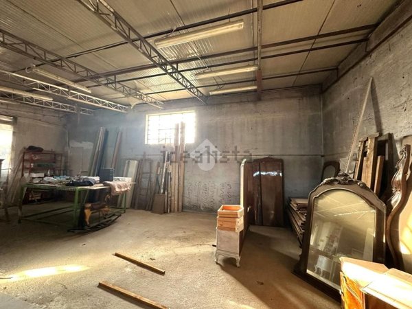 capannone in vendita a Dueville in zona Vivaro