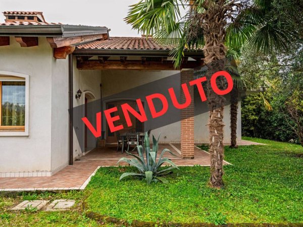 casa indipendente in vendita a Dueville