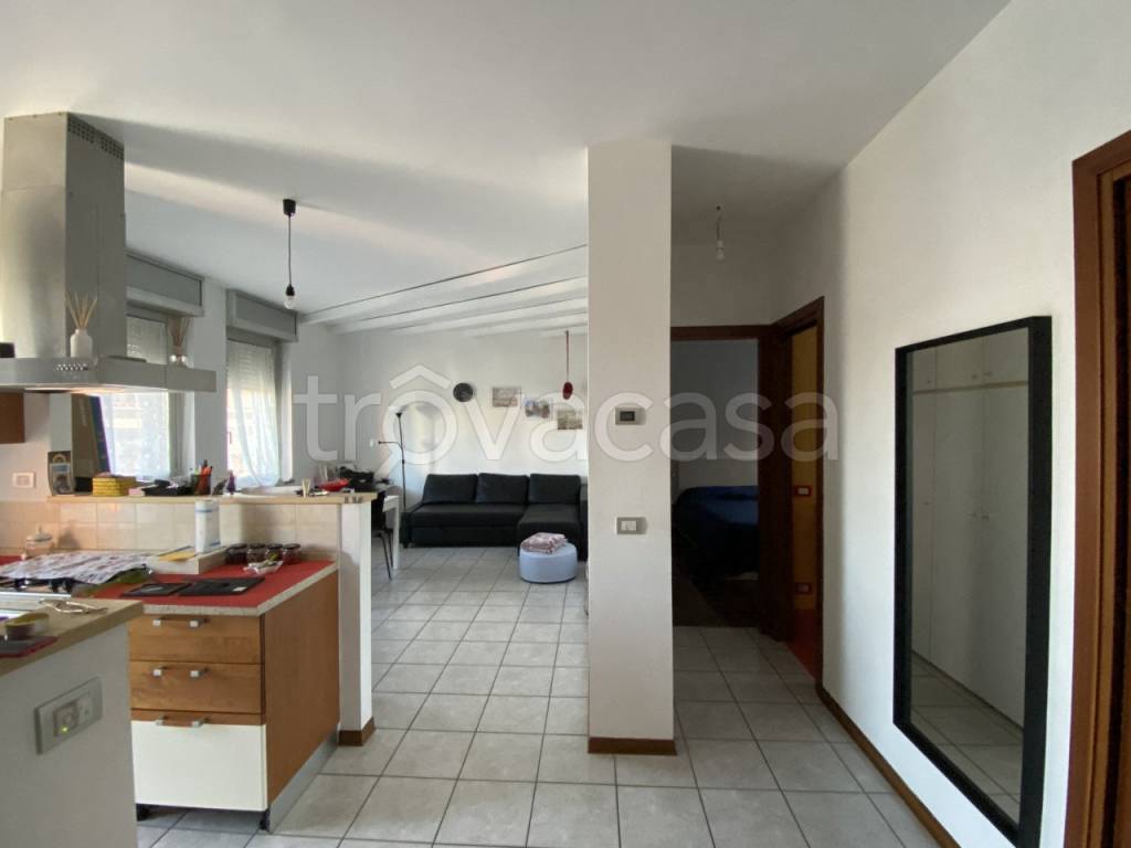 appartamento in vendita a Dueville in zona Povolaro