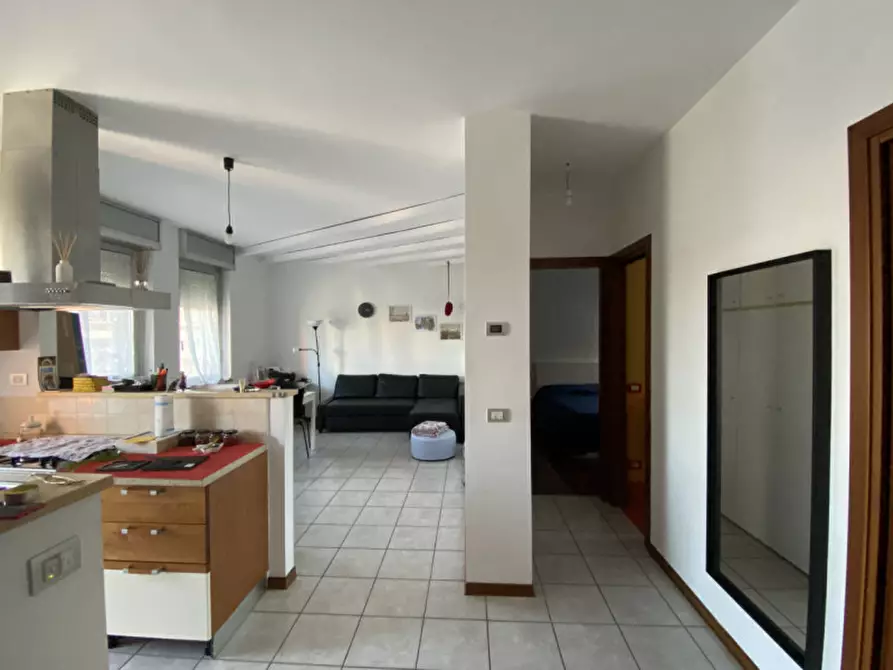 appartamento in vendita a Dueville in zona Povolaro
