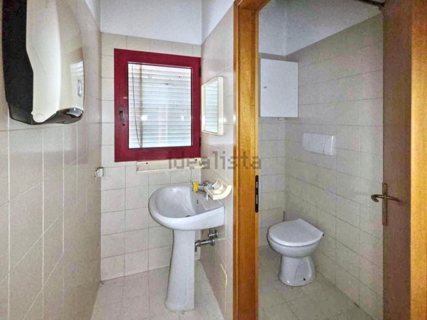 locale commerciale in vendita a Dueville