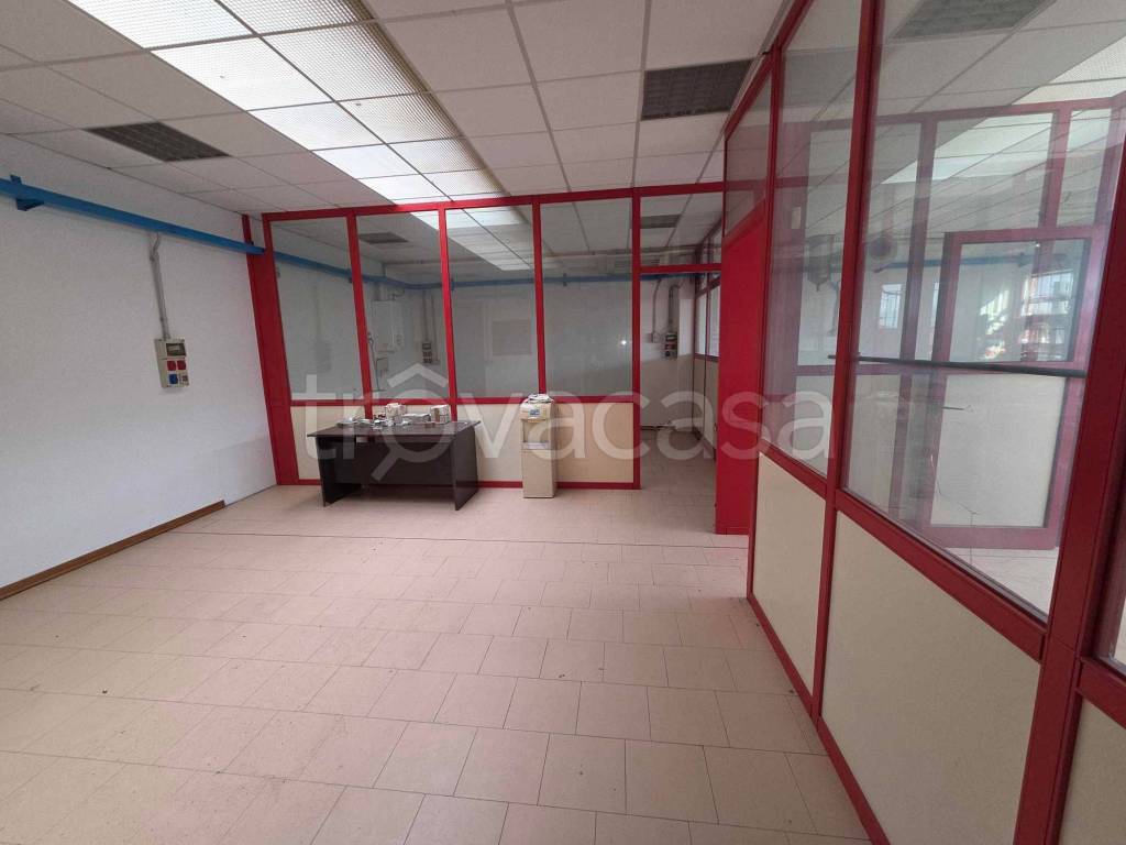 locale commerciale in vendita a Dueville