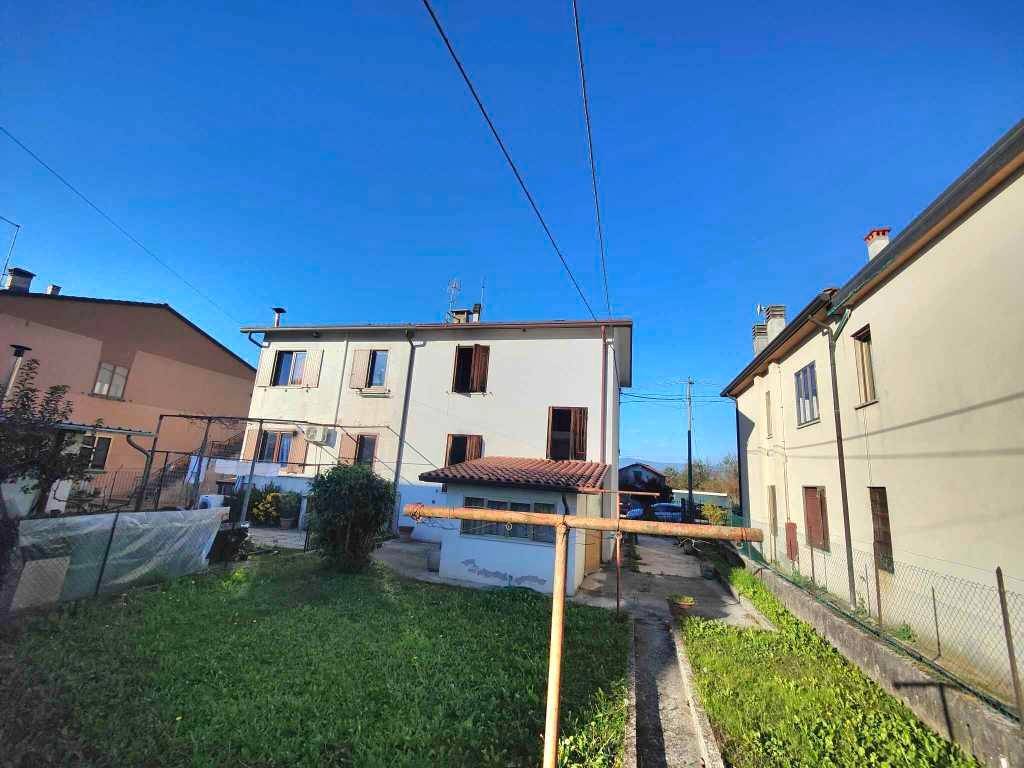 casa indipendente in vendita a Dueville in zona Vivaro