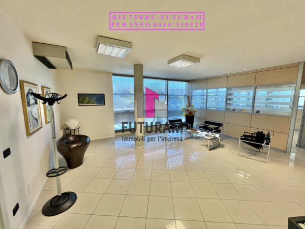 ufficio in vendita a Dueville in zona Passo di Riva