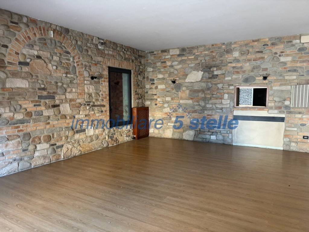 negozio in vendita a Dueville