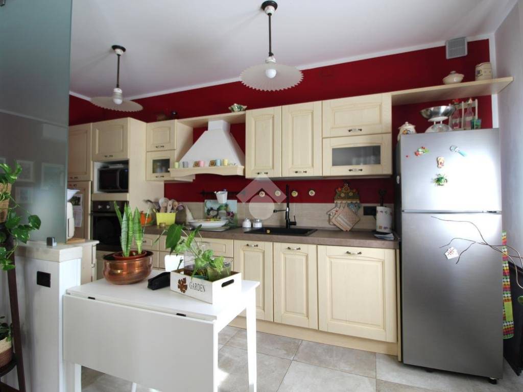 appartamento in vendita a Dueville in zona Povolaro