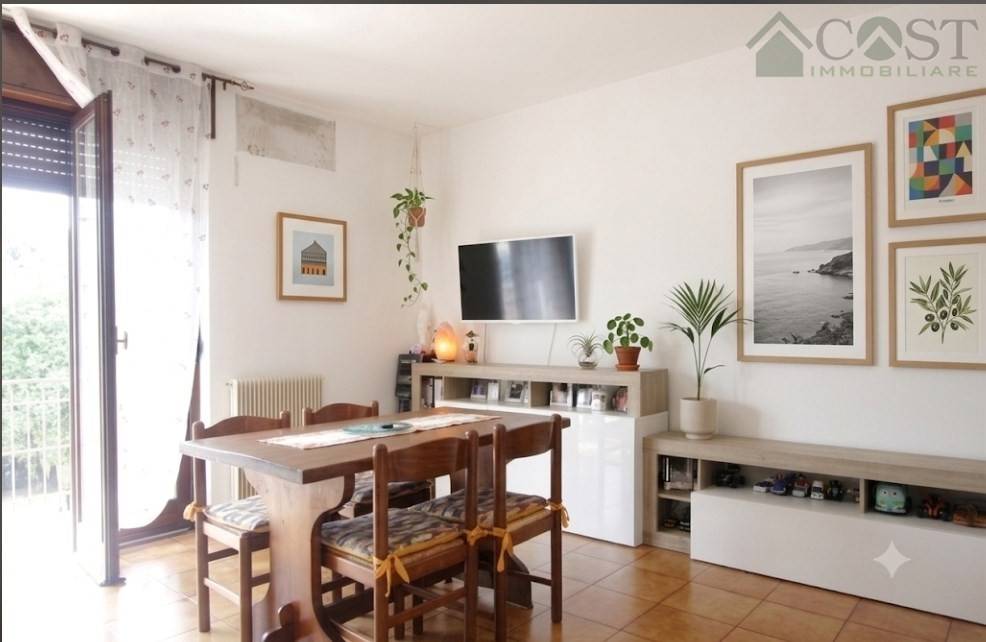 appartamento in vendita a Dueville in zona Povolaro