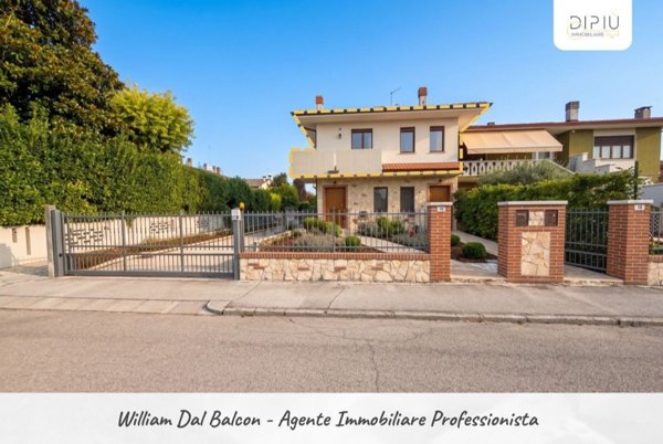 appartamento in vendita a Dueville in zona Passo di Riva