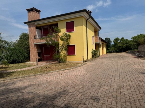 casa indipendente in vendita a Dueville in zona Vivaro