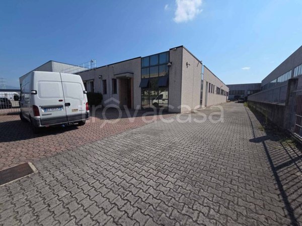 locale commerciale in vendita a Dueville