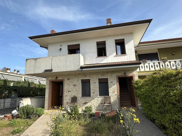 casa indipendente in vendita a Dueville in zona Passo di Riva