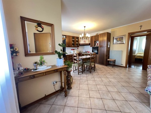 appartamento in vendita a Dueville in zona Povolaro