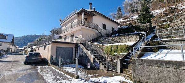 appartamento in vendita ad Enego in zona Coste