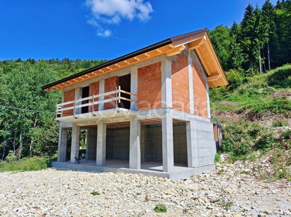 casa indipendente in vendita ad Enego in zona Fosse