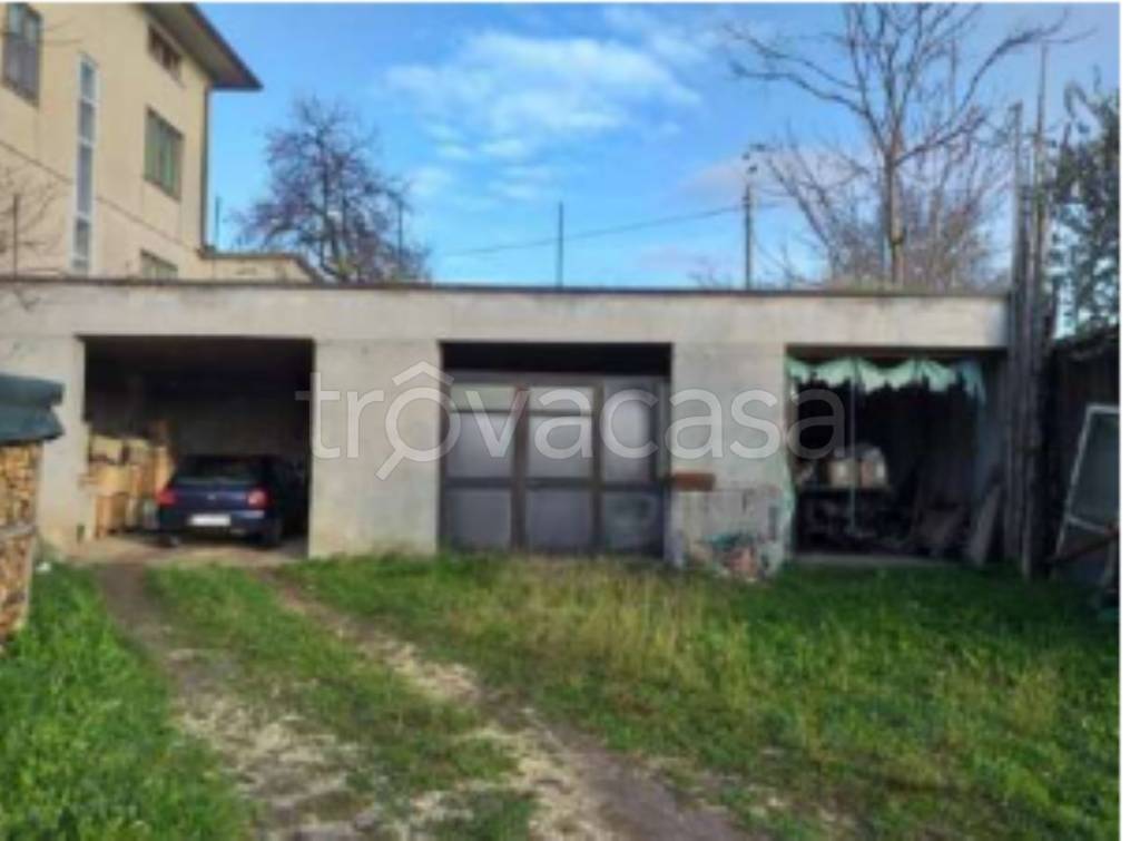 locale commerciale in vendita a Fara Vicentino