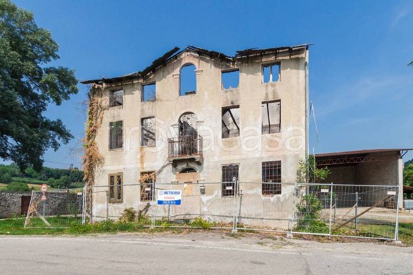casa indipendente in vendita a Fara Vicentino