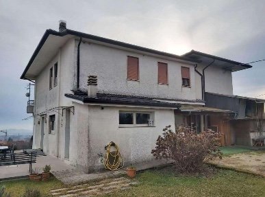 casa indipendente in vendita a Fara Vicentino