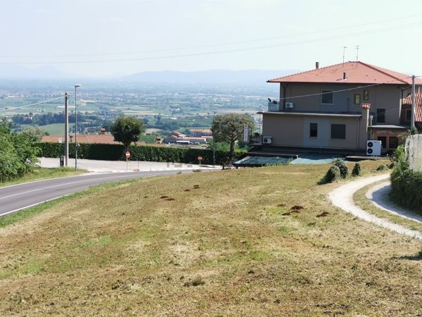 terreno edificabile in vendita a Fara Vicentino in zona San Giorgio di Perlena