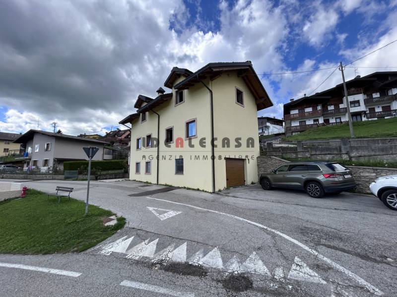 casa indipendente in vendita a Gallio