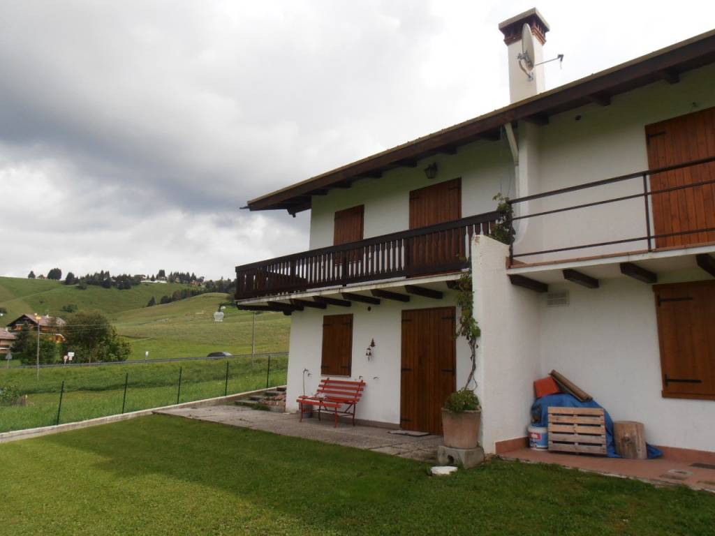 casa indipendente in vendita a Gallio