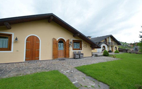 casa indipendente in vendita a Gallio