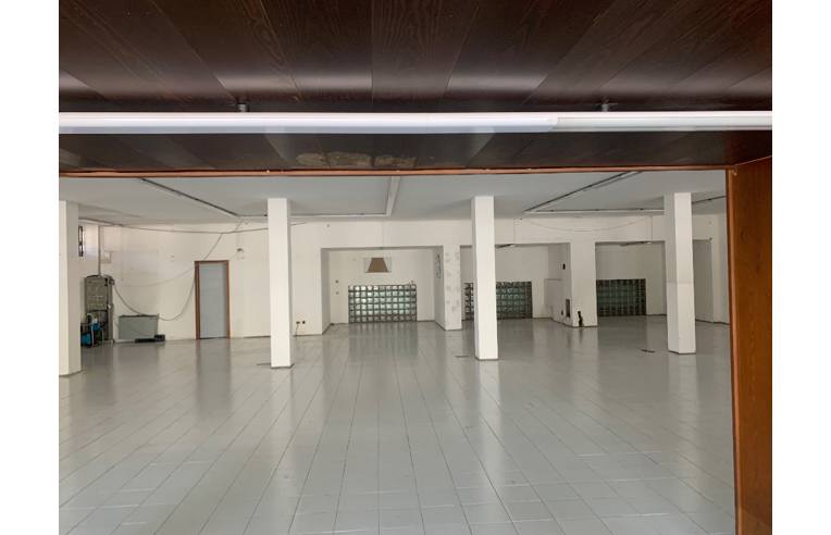 locale commerciale in vendita a Gallio