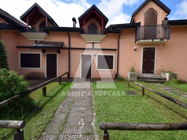 casa indipendente in vendita a Gallio